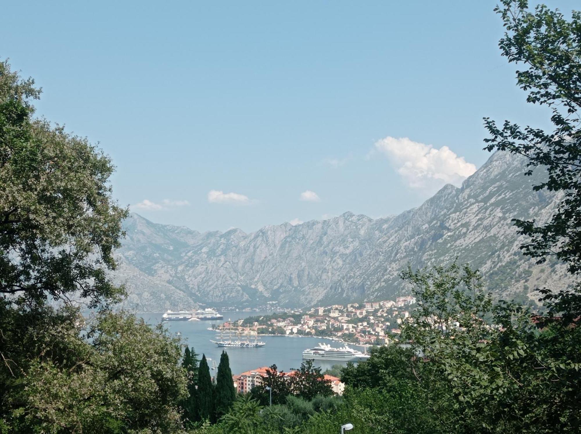 Radgost Kotor Apartments Quarto foto